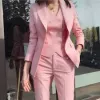 Костюмы женские