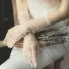 Перчатки свадебные