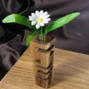 Ваза для цветов и сухоцветов.