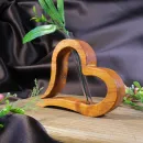 Ваза для цветов и сухоцветов из дерева лакированная с колбой сердце