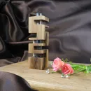 Ваза для цветов и сухоцветов из дерева ореха с колбой