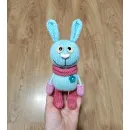 Вязаная игрушка зайчик для детей