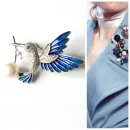 Брошь из серебра с пресноводным жемчугом "Птица"