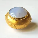 Карманная пепельница - таблетница из серебра с позолотой и халцедоном