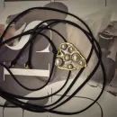 Чокер шнурок на шею из натуральной замши с кулоном в виде сердца