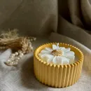 Свеча восковая в подсвечнике из гипса