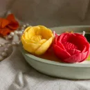 Свеча восковая в подсвечнике из гипса