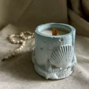 Свеча восковая в подсвечнике из гипса