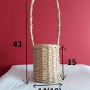 Корзинка плетеная из бумажной лозы