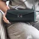 Сумка багет из натуральной кожи