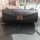 Сумка багет из натуральной кожи