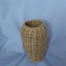 Ваза декоративная из бумажной лозы плетеная