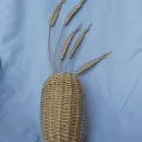 Ваза декоративная из бумажной лозы плетеная