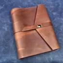 Блокнот из натуральной кожи А5 на кольцах с кнопкой на хлястике