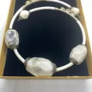 Колье на Мемори на проволоке, бусины Агат