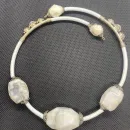 Колье на Мемори на проволоке, бусины Агат