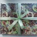 Набор шоколадных медиантов из белого и молочного шоколада (24 штуки)