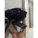 Букет из атласных чёрных роз