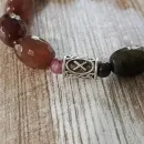 БРАСЛЕТ ИЗ ТУРМАЛИНА С РУНАМИ Браслет из турмалина с рунами