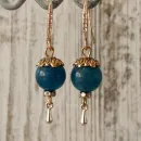 Серьги с голубым апатитом