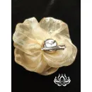 Заколка-брошь ручной работы Роза бежевый