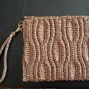 Клатч из рафии со съемной ручкой, на молнии, подкладка с внутренним карманом. Размер 20*15