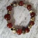 Браслет из агата с символами