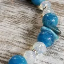 БРАСЛЕТ ИЗ АПАТИТА И БЕЛОГО ОПАЛИТА Браслет из апатита и белого опалита