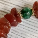 БРАСЛЕТ ИЗ СЕРДОЛИКА С ЦОИЗИТОМ Браслет из сердолика с цоизитом