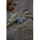 Кулон с листьями и ягодами голубики