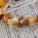 Браслет из агата и ракушек