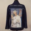 Куртка джинсовая с принтом ручной работы скульптура "Улыбающийся ангел из Реймса"