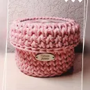 Вязаная корзинка с крышкой для хранения