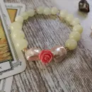 БРАСЛЕТ ИЗ ПРЕНИТА С ЖЕМЧУГОМ И КОРАЛЛОМ Браслет из пренита с жемчугом и кораллом