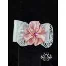 Резинка для волос ручной работы "Бант с цветком" белый. Единственный экземпляр. Цветы Канзаши на волосы Ваши.