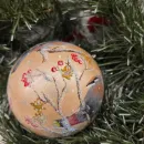 Игрушка на елку Шар новогодний "Свиристели"