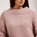 Свитер розовый букле