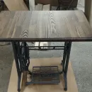 Стол деревянный из массива сосны на чугунном подстолье