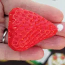 Свечи восковые букет РОМАШКИ КЛУБНИКА