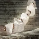 Колье с розовым кварцем