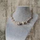 Колье с розовым кварцем
