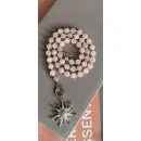 Колье из розового кварца в ювелирной огранке, с серебристой подвеской солнце