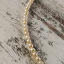 Чокер с жемчугом и янтарем.