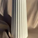 Интерьерная ваза ДЕКОР67 "Рельеф", гипс 17 см., белая, классическая, ручная работа