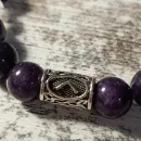 Браслет из чароита с кварцем и рунами