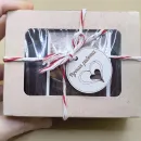 Коробка в руке