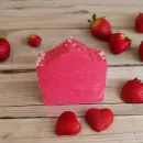 Натуральное мыло ручной работы "Земляничное"
