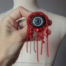 Брошь булавка глаз. Красная брошка бижутерия украшение из бисера ручной работы.