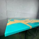 Стол из массива дуба и эпоксидной смолы река