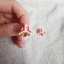 Серьги пусеты и жемчугом и биконусами Сваровски